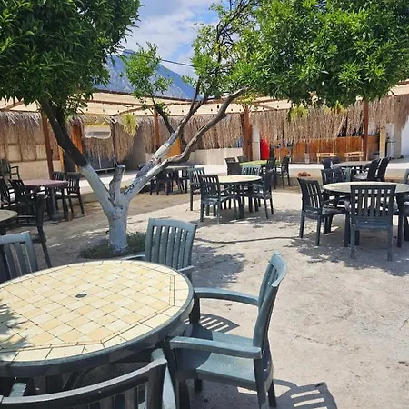Orange Camp مكان تخييم